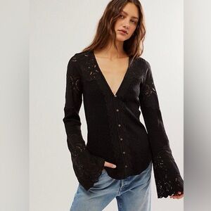 NWOT ✨ Free People Olivia Black Blouse 💛